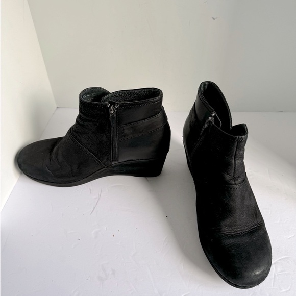 Dansko Shirley Black Wedge Bootie N5881 Size EU 40 - Picture 3 of 10